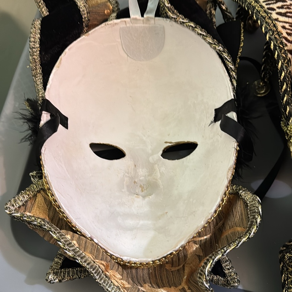 2 Vintage Elegant Venetian Masquerade Mask - Picture 14 of 15